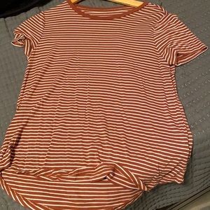 Stripped tshirt in burnt orange color!